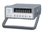 采用 CPU 方式的 10Hz ～ 2.5G 八位數(shù)顯示的頻率計(jì)數(shù)器。具有頻率測(cè)量、脈沖計(jì)數(shù)及晶振測(cè)試功能頻率測(cè)量分為 3 檔:10Hz ～ 4M ,4M ～ 50M(A 口輸入 1M Ω ) ,50M ～ 2.5G(B 口輸入 50 Ω ) 閘門時(shí)間分為 4 檔： 0.1S 、 1S 、 5S 、 10S 
