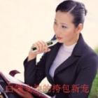 ＳＫ皮膚水份測(cè)試儀采用了世界尖端的生物傳感技術(shù)和最新的生物電阻抗分析技術(shù)，是國(guó)內(nèi)首家采用數(shù)字結(jié)構(gòu)測(cè)試皮膚水份含量的專業(yè)儀器;預(yù)防:通過(guò)本儀器對(duì)皮膚水份的檢測(cè)，提醒您及時(shí)護(hù)理肌膚。