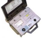 MA2060 5KV模擬高壓兆歐表,測試電壓500/1000/2500/5000V.絕緣電阻達500G?.測試到600V交直流電壓.操作安全可靠.電阻范圍：500K?-500G?； 精度:+（讀數(shù)的3%+3V）.短路電流：1.3mA；START HOLD系統(tǒng)：有；自動放電功能：有；電壓范圍：0-600V AC/DC,輸入阻抗：3M?；

    
