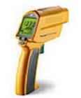 FLUKE572 紅外線測溫儀,測量溫度為-30～900℃(-25至1600 °F),D:S=60:1標(biāo)準(zhǔn)焦距,光譜響應(yīng)8μm至14μm ,激光瞄準(zhǔn):三點同軸激光,顯示分辨率:0.1℃,精度：±0.75% 或±1℃.Fluke 572-CF型可測量非常小面積內(nèi)的溫度（專業(yè)應(yīng)用需要）。300mm（11.4 in）時為6mm（0.24 in）


 

