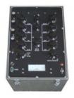QS1A型交流電橋，系QS1型的改進(jìn)型。該電橋系用較先進(jìn)的電子技術(shù)，加裝了光電隔離的指針式指零儀的抗干擾電路，使電橋能在強電場的環(huán)境條件下準(zhǔn)確測量。該電橋還增加了R4/10裝置，可進(jìn)行如互感器支架和絕緣油等小電容，小介質(zhì)損耗的被試品的測量。