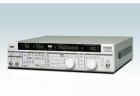 KSG4310是覆蓋頻率范圍10kHz?280MHz的FM／AM立體聲標(biāo)準(zhǔn)信號(hào)發(fā)生器。 將280MHz信號(hào)發(fā)生器、FM立體聲調(diào)制器、AM立體聲調(diào)制器、AF振蕩器收納一個(gè)單元中. 標(biāo)準(zhǔn)配備有電子衰減器. 
 