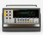 Fluke 8846A  6.5 位高精度數(shù)字多用表 Vdc 準確度達 0.0024% 雙參數(shù)顯示 100 uA至100 mA量程，100 pA分辨力 寬范圍歐姆量程，10 Ω至1 GΩ； 10 uΩ分辨力 2x4 四線電阻測量技術  測量頻率和周期 
