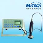 技術參數(shù)：
示值范圍：HRC15-70/HB100-550/HV100-999
顯示精度：±1洛氏C硬度單位
壓頭規(guī)格：136金剛石角錐體
接觸壓力：均勻的接觸壓力12 N±1N
使用電源：AC220V±10%/ DC5V
外形尺寸：210×225×90MM
儀器重量：2KG
