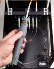 VFF5型光纖故障可視探查器，是一種用于定位光纖斷裂和錯接的激光光源。它可用于局域網(wǎng)、光數(shù)據(jù)鏈路和環(huán)路、電話、轉(zhuǎn)接板和其他線路，以及那些以光纖代替銅纜后要求進行安全確認的場合