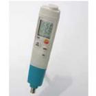 產(chǎn)品介紹：

testo 206-pH3帶有pH3 BNC接口，可連接所有類型的pH探頭。 如果連接的探頭內(nèi)置溫度傳感器，可以直接分析溫度值。如果探頭不帶溫度傳感器，則可由手動(dòng)調(diào)節(jié)溫度?？勺詣?dòng)識(shí)別全量程。讀數(shù)穩(wěn)定。配備保護(hù)軟套，特別適用于戶外測(cè)量，以及惡劣工業(yè)條件下的測(cè)量。

