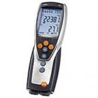 產(chǎn)品介紹：
testo 735-1專業(yè)型溫度儀，精密、堅(jiān)固，帶有一個(gè)連接Pt100探頭的插口和2個(gè)連接熱電偶探頭的插口，三個(gè)探頭讀數(shù)均在testo 735儀器上清晰顯示。一臺(tái)儀器能收集最多3個(gè)通道的數(shù)據(jù)。選配高精度的Pt100插入式探頭時(shí)，系統(tǒng)精度高達(dá)0.05℃,分辨率0.001℃，非常適合作為標(biāo)準(zhǔn)級(jí)儀器。 
可通過(guò)紅外打印機(jī)現(xiàn)場(chǎng)打印。（選配）內(nèi)置循環(huán)打印功能，如可設(shè)定每分鐘打印一次。
