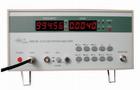  KH4136型低失真度測(cè)量?jī)x是一臺(tái)新型全自動(dòng)數(shù)字化的儀器，是根據(jù)當(dāng)前科研、生產(chǎn)、計(jì)量檢測(cè)、教學(xué)、國(guó)防等用戶群實(shí)現(xiàn)快速精確測(cè)量的迫切需要，重新設(shè)計(jì)的。最小失真測(cè)量達(dá)到0.01%，它是一臺(tái)性能/價(jià)格比高的智能型儀器。是KH41系列全數(shù)字失真儀家族中的最新成員。
    被測(cè)信號(hào)的電壓、失真、頻率全部由LED自動(dòng)顯示，采用真有效值檢波。電壓測(cè)量可在輸入電壓范圍為300μV～300V，頻率范圍為10Hz～550kHz內(nèi)實(shí)現(xiàn)全自動(dòng)測(cè)量；失真度測(cè)量可在輸入電壓范圍為50mV～300V，頻率范圍為20Hz～110kHz內(nèi)全自動(dòng)測(cè)量，失真測(cè)量范圍為30%～0.01%。該儀器具有平衡輸入電壓和失真測(cè)量的功能，同時(shí)還具有測(cè)量S/N(信噪比)、SINAD(信雜比)的功能。幅度顯示單位可為V、mV、dB，失真度顯示單位可選擇%或dB，S/N、SINAD顯示單位為dB。該儀器內(nèi)設(shè)400Hz高通、30kHz和80kHz低通濾波器，方便用戶使用。
    該儀器是一臺(tái)具有全自動(dòng)測(cè)量信號(hào)電壓、頻率和信號(hào)失真等多種功能的新一代智能型儀器，也是當(dāng)前在信號(hào)失真測(cè)量領(lǐng)域國(guó)內(nèi)唯一一種全數(shù)字化、全自動(dòng)、多功能型的智能化儀器。
